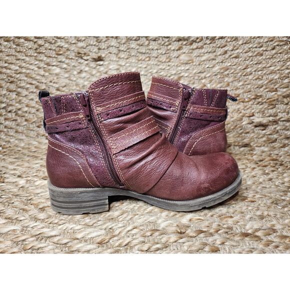 Earth Origins Randi Roland Red Leather Ankle Moto Boots Bootie Womens 7.5 Wide - Picture 7 of 11